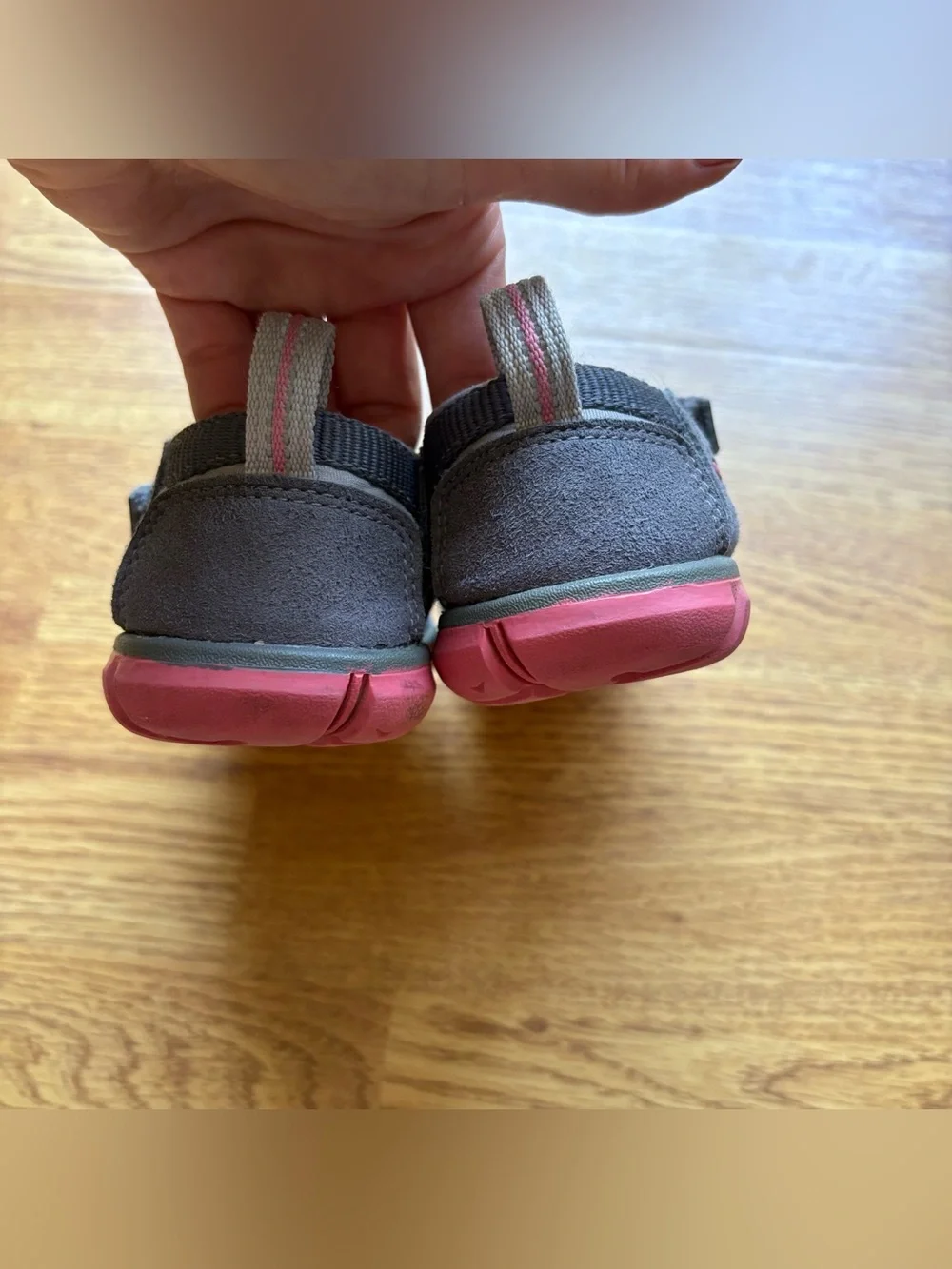 KEEN Kids Girls Sandals Gray Pink Hiking Play Durable Gorpcore Outdoors Sz 11